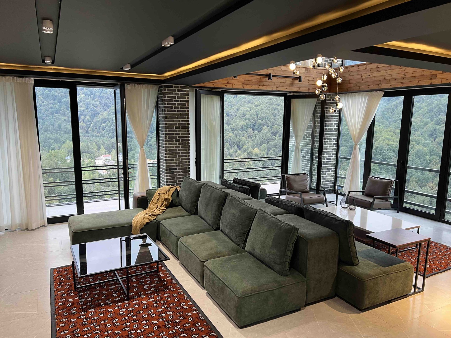 دوخوابه جنگلی استخردار آبگرم دینارسرا