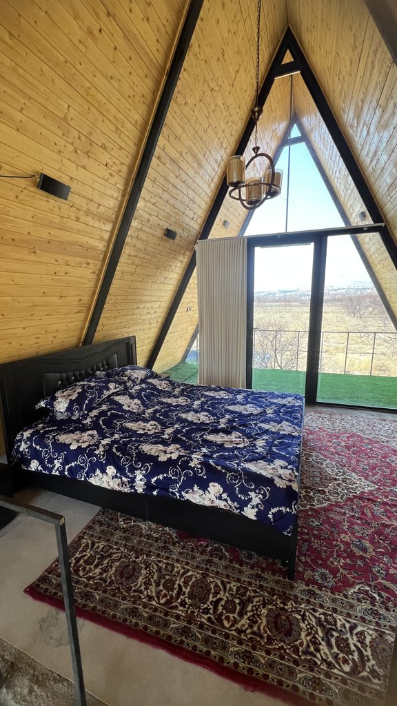 کلبه یک خوابه استخردار آبگرم سوئیسی یعقوبی