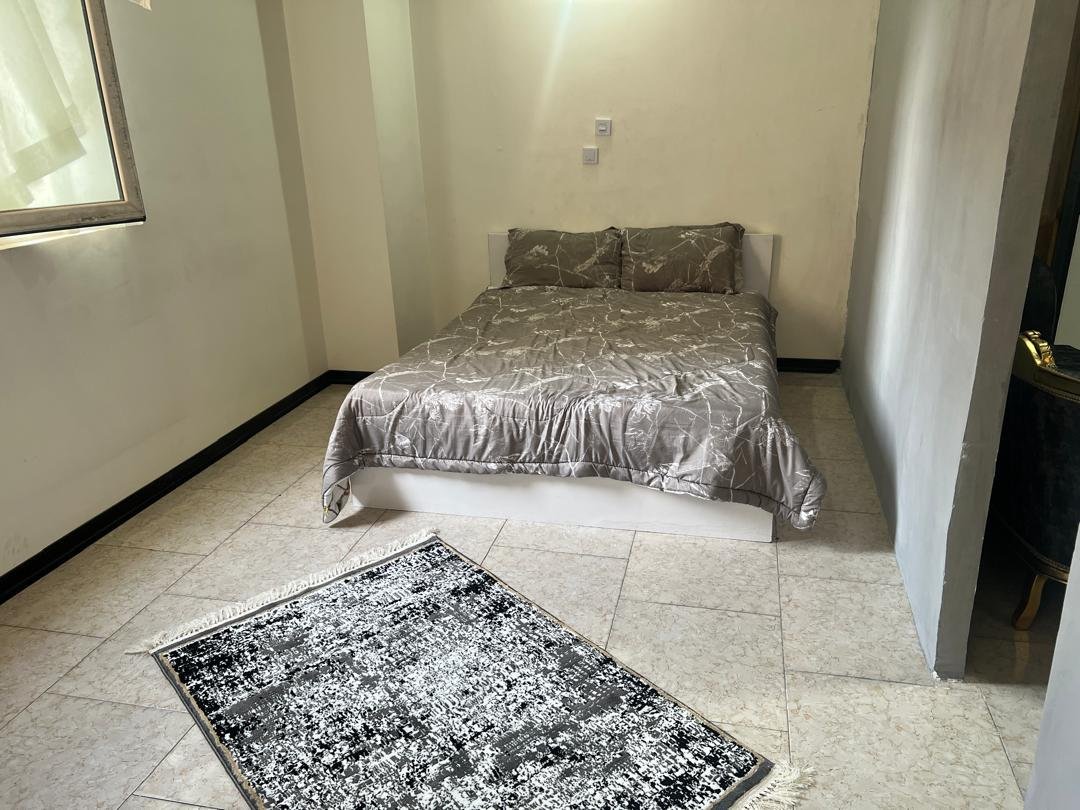 آپارتمان دو‌خوابه حافظیه