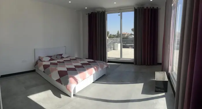 ویلا چهارخوابه استخردار آبگرم نگین