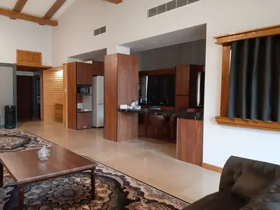 ویلا پنج خوابه استخردار آبگرم وارش 2