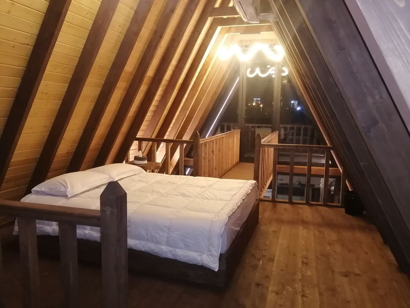 کلبه یک خوابه سوئیسی لاروو