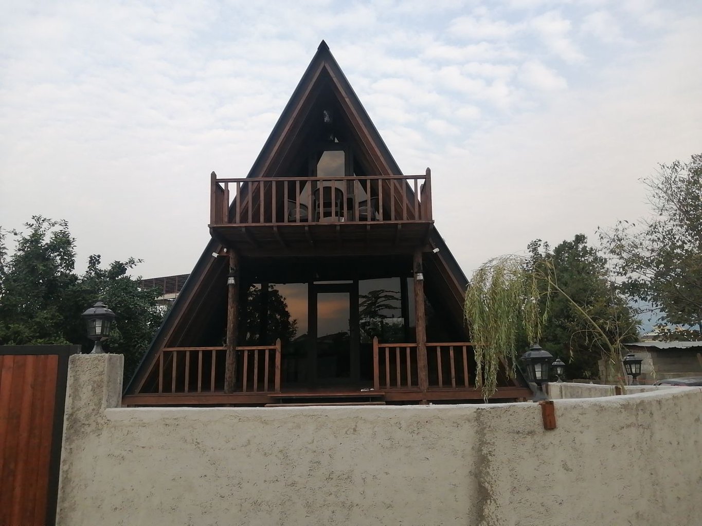 کلبه یک خوابه سوئیسی لاروو