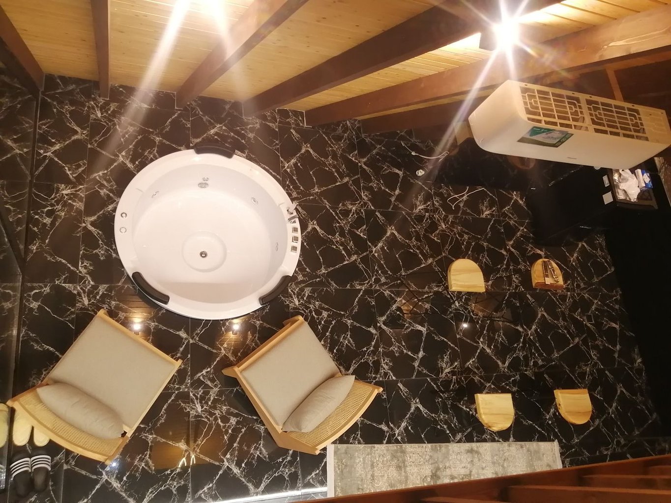 کلبه یک خوابه سوئیسی لاروو