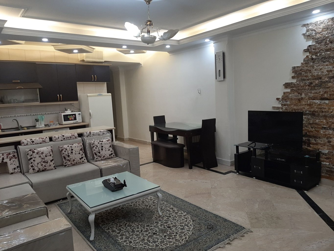 آپارتمان دوخوابه کیانمهر ۱