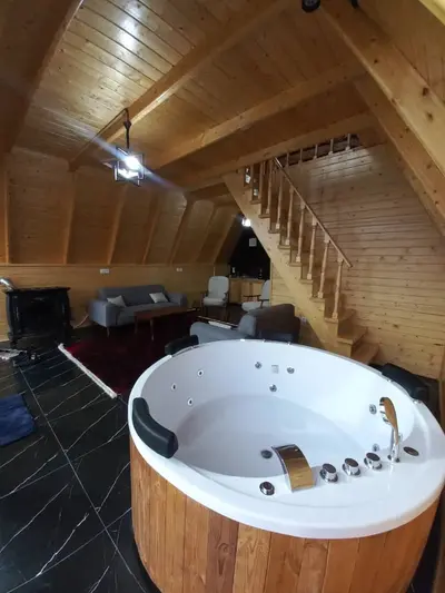 کلبه دوخوابه جکوزی دار رهام