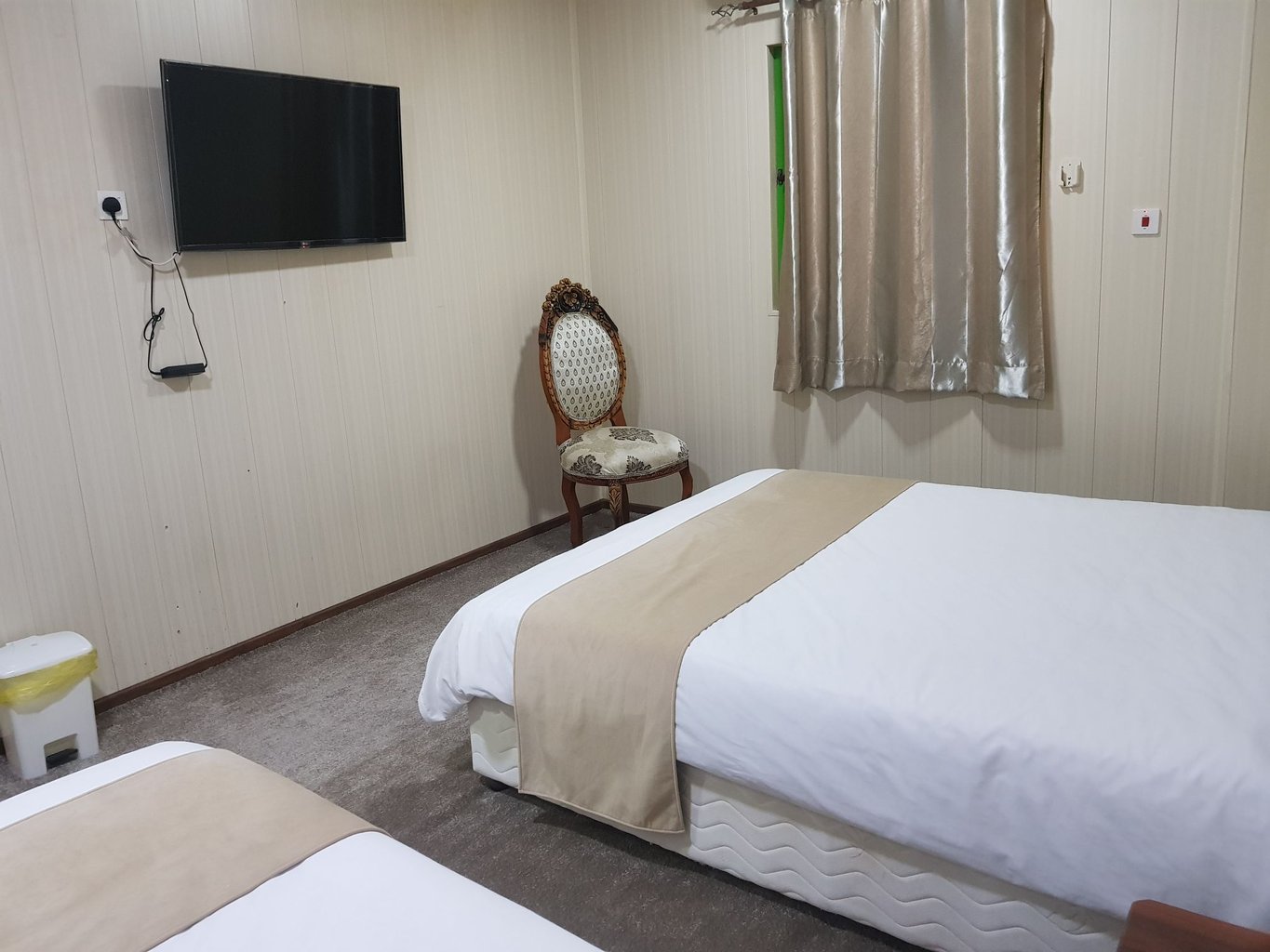 مجتمع اقامتی هتل قصر - واحد ۱۰۶