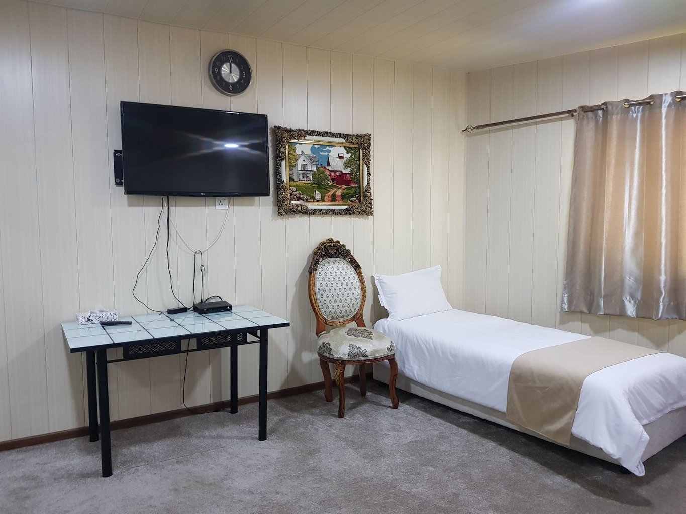 مجتمع اقامتی هتل قصر - واحد ۳۰۳