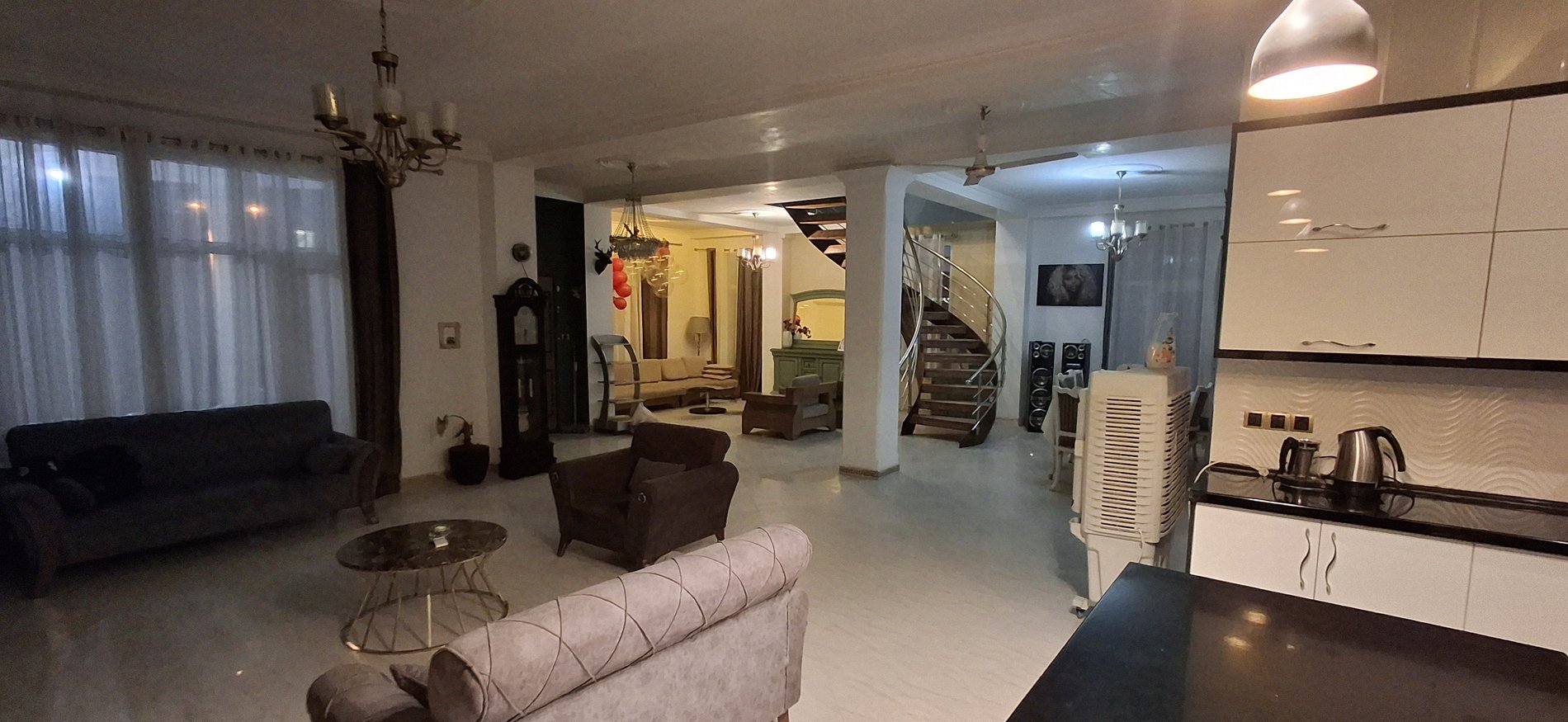 ویلا پنج خوابه دوبلکس استخردار آبگرم عمارت هوتارو