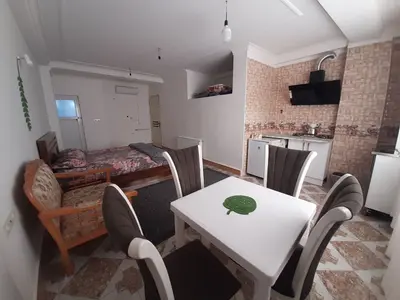 سوئیت فلت پونه ۱