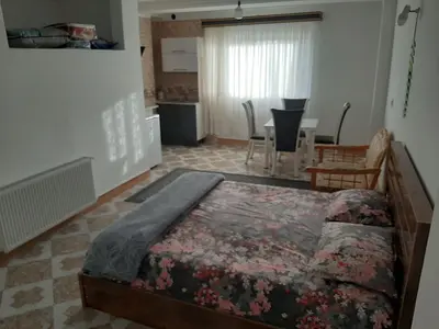 سوئیت فلت پونه ۱