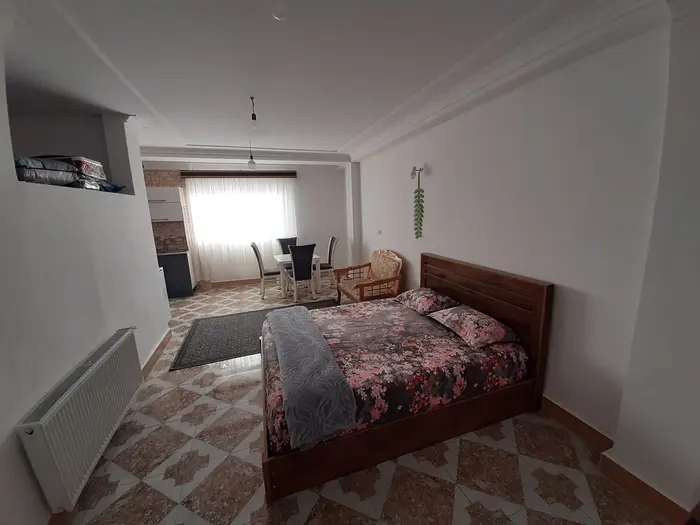 سوئیت فلت پونه ۱