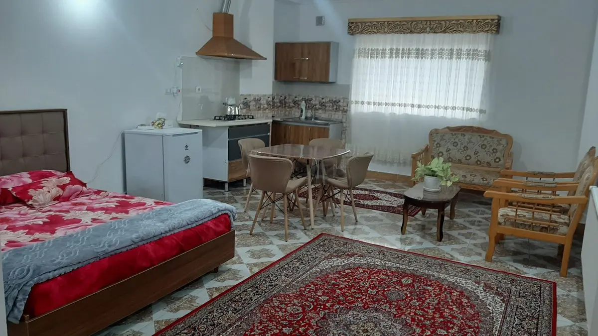 سوئیت فلت پونه