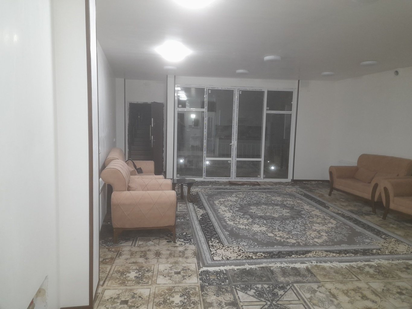 یک خوابه استخردار آبگرم دار دار