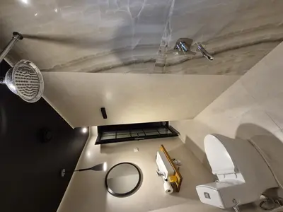 هاستل گُدار - واحد لیلی