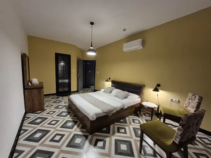 هاستل گُدار - واحد کَندوره - اتاق کَندوره، دبل مستر