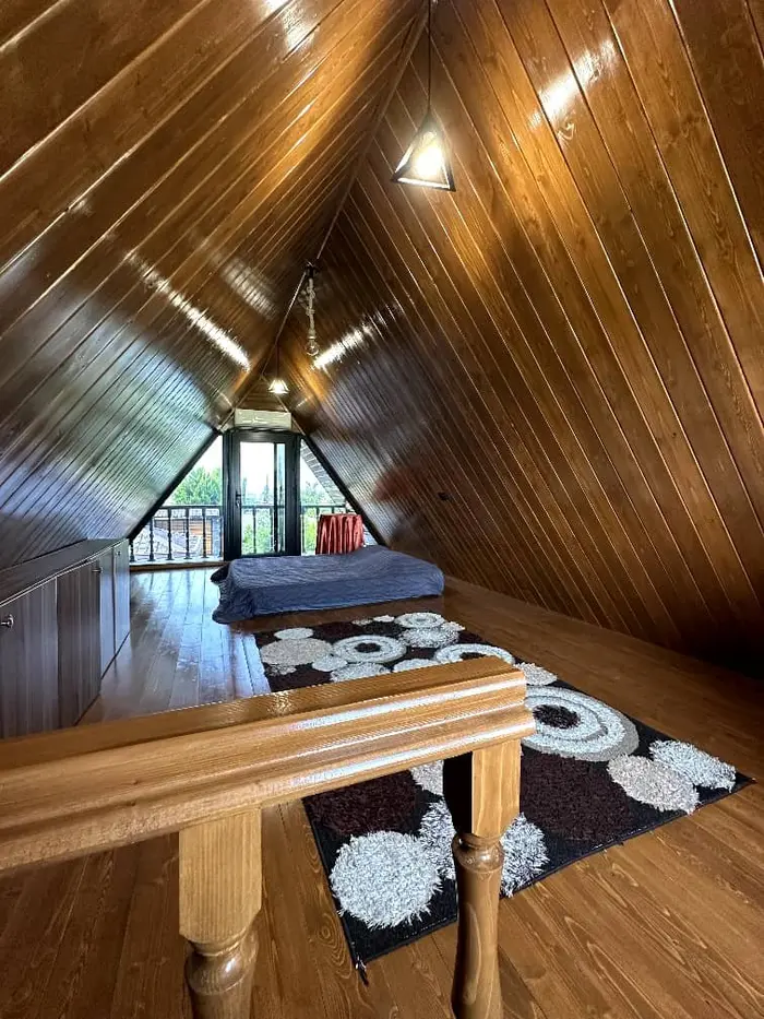 کلبه یک خوابه سوئیسی باران 1