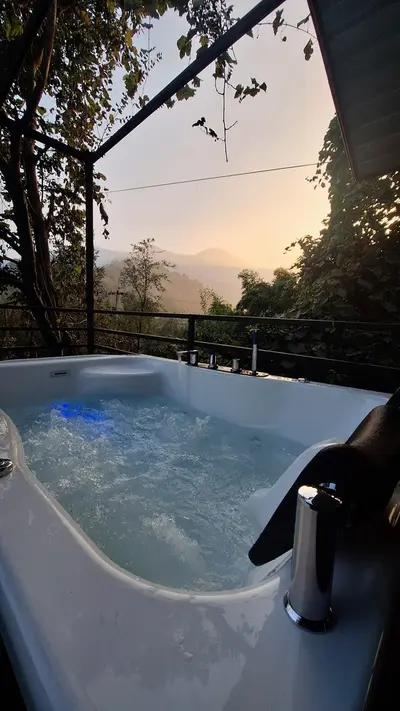 کلبه دوخوابه جکوزی دار حسام