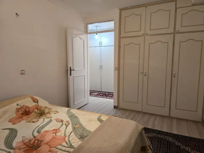 آپارتمان دوخوابه خانه مهر 2
