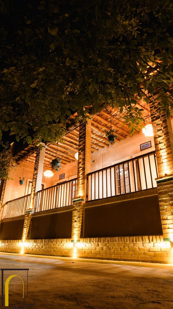 بومگردی شبستان برج - سرای شاه نشین