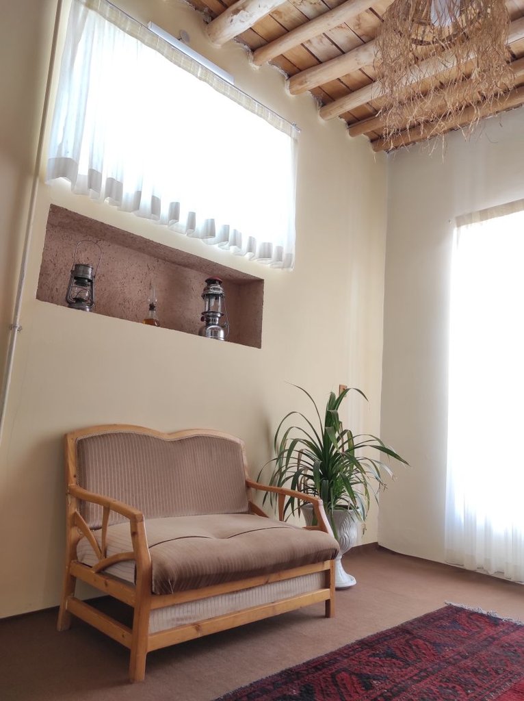 بومگردی شبستان برج - سرای شاه نشین