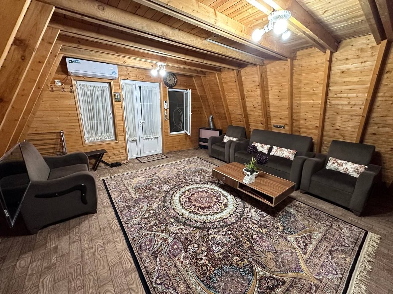 دوخوابه چوبی نوین