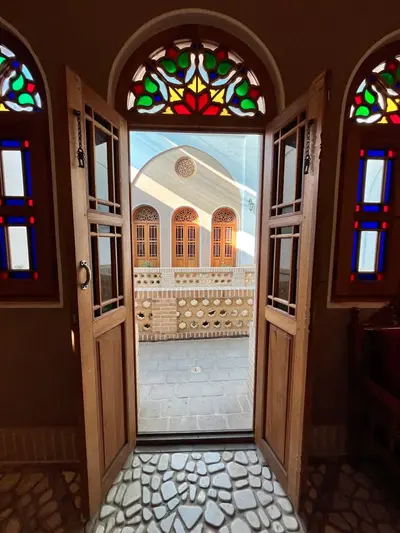 اقامتگاه سنتی دلنواز 1 - واحد تاج السلطنه چهارتخته