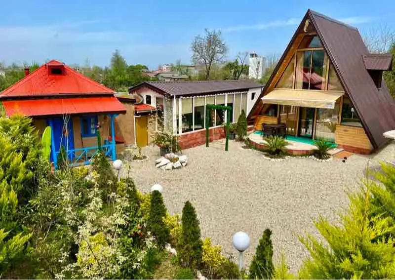 کلبه دوخوابه استخردار آبگرم طاووس - انتخاب عنوان تصویر