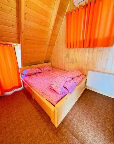 کلبه دوخوابه استخردار آبگرم طاووس