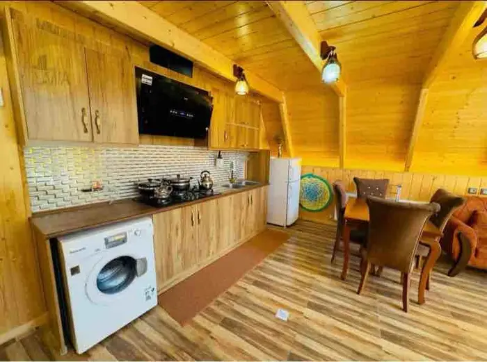 کلبه دوخوابه استخردار آبگرم طاووس - انتخاب عنوان تصویر