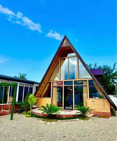 کلبه دوخوابه استخردار آبگرم طاووس