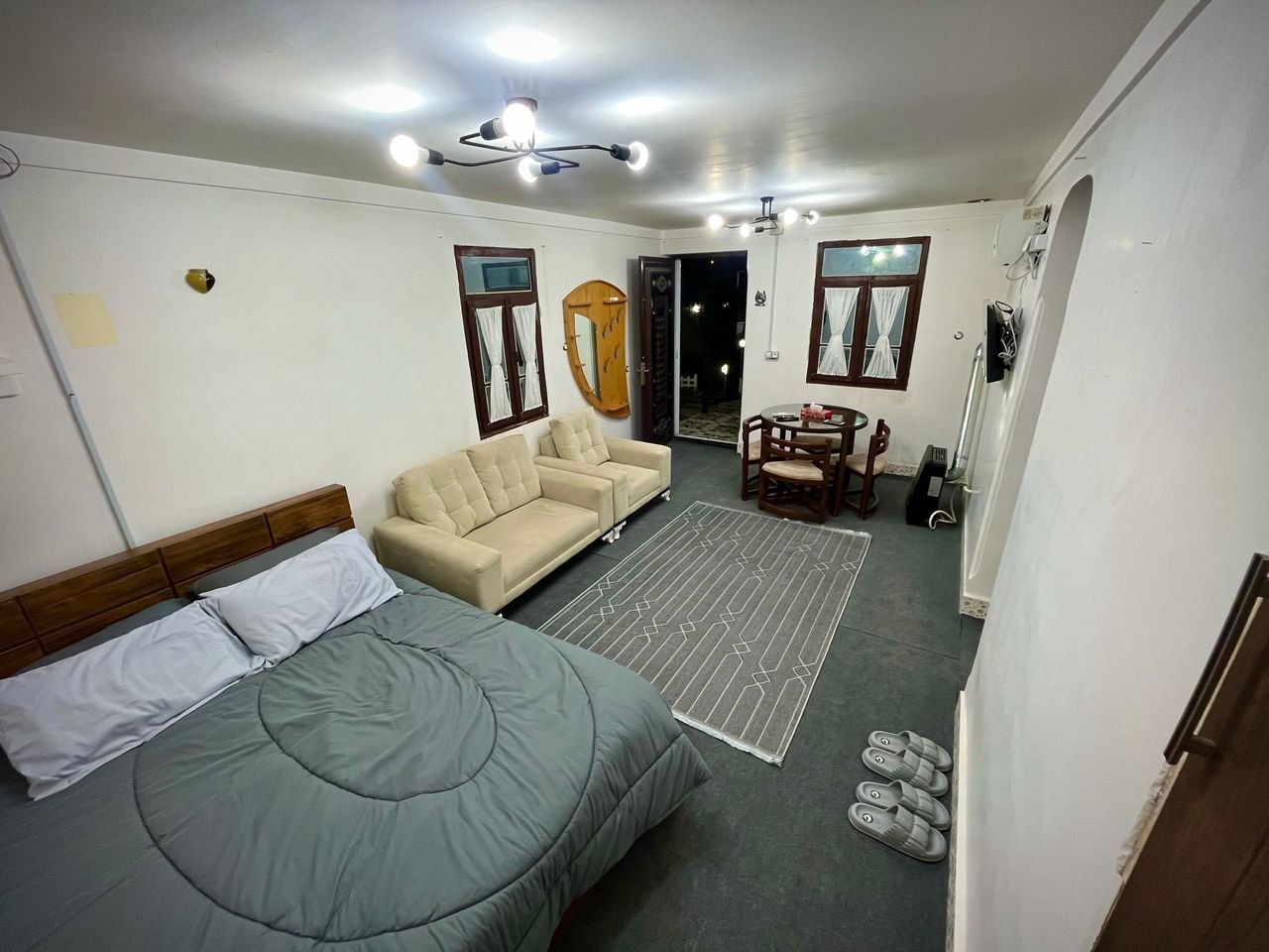 فلت خانه باغ روجا