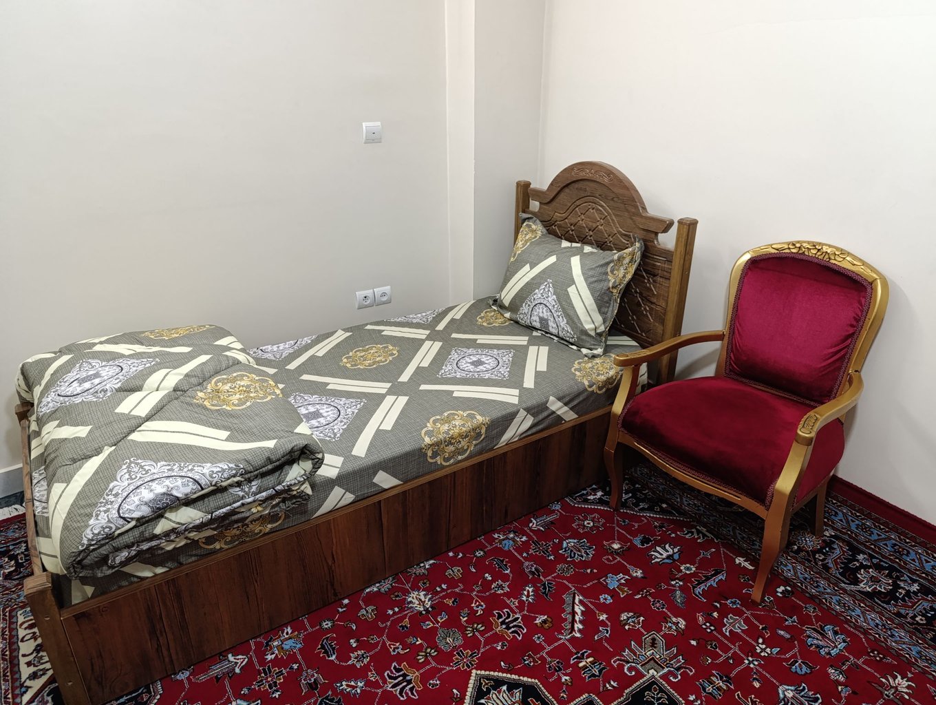 آپارتمان یک خوابه الماس پور بریانک