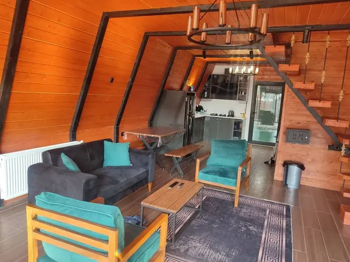 کلبه دوخوابه استخردار آبگرم بهارستان 2