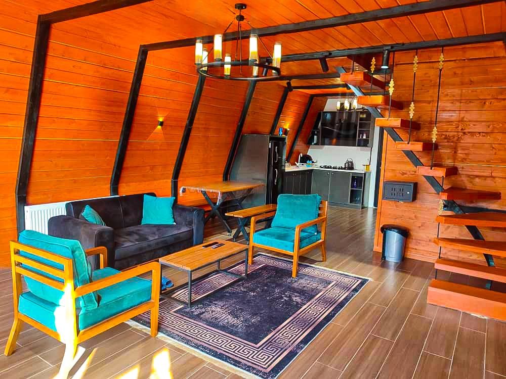 کلبه دوخوابه استخردار آبگرم بهارستان 2