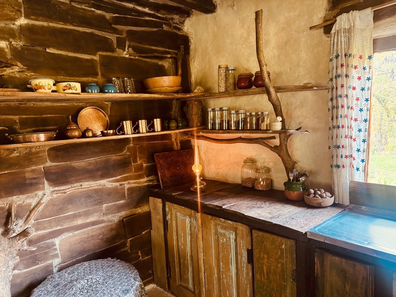 اقامتگاه سنتی کلبه نیروانا - واحد جان