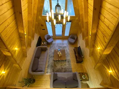 کلبه دوخوابه سوئیسی استخردار آبگرم گل آقا