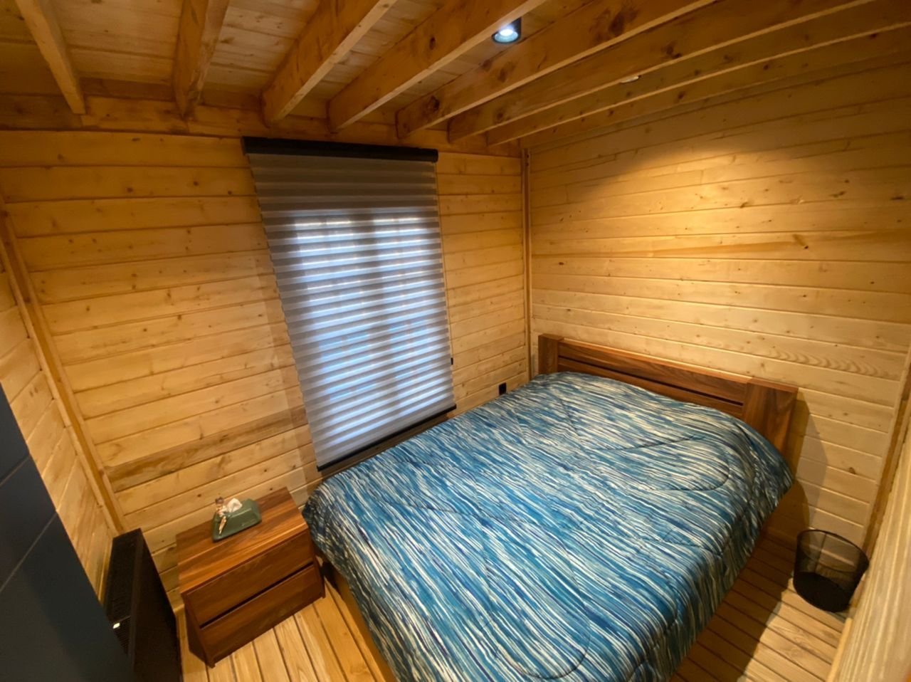 دوخوابه سوئیسی استخردار آبگرم گل آقا