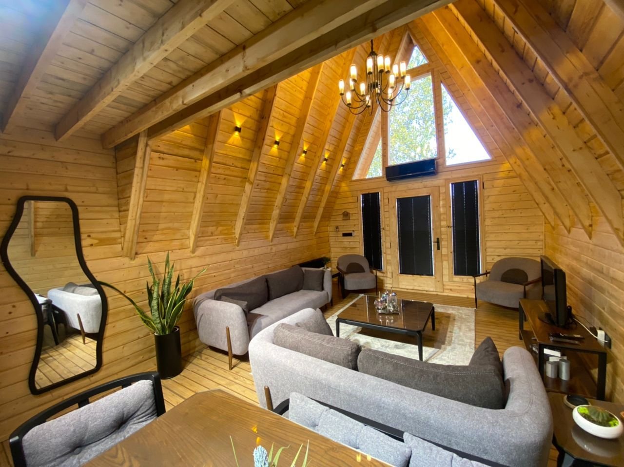 دوخوابه سوئیسی استخردار آبگرم گل آقا