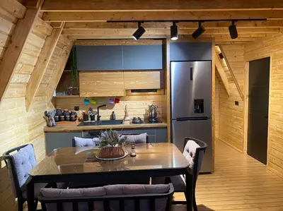 کلبه دوخوابه سوئیسی استخردار آبگرم گل آقا