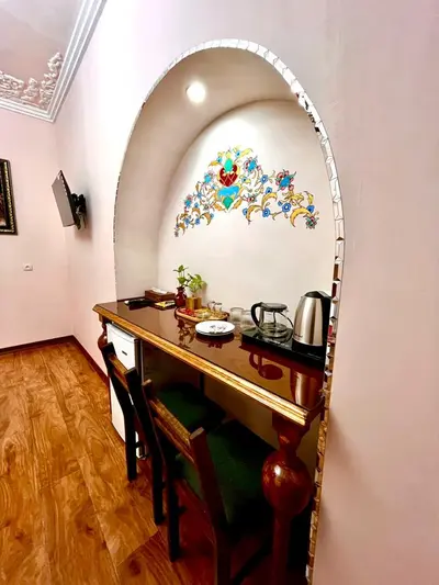 اقامتگاه سنتی چهار خوابه عمارت جیران