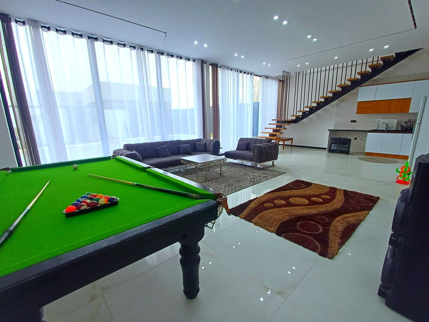 ویلا سه خوابه استخردار عشق ابدی