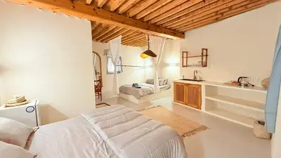 بومگردی فلت ساحلی استخردار مهناد