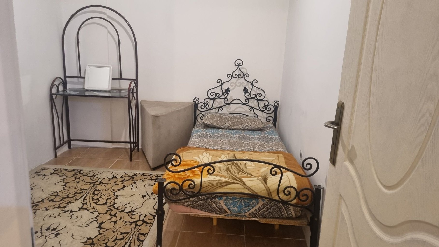 آپارتمان دوخوابه امیر واحد ۵