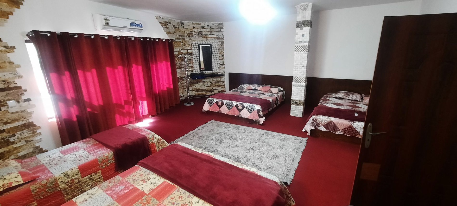 یک خوابه سفیر - واحد هشت تخته 122