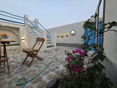 بومگردی ساحلی مکسر - واحد لور