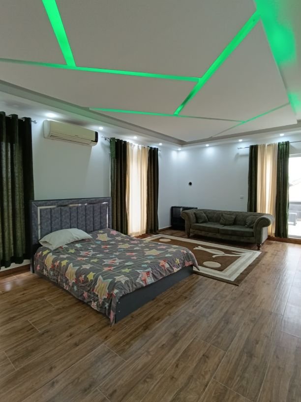 ویلا چهارخوابه تریپلکس استخردار آبگرم عمارت حسینی