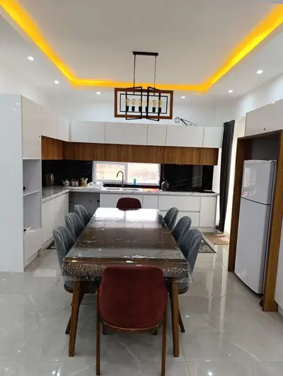 ویلا چهارخوابه تریپلکس استخردار آبگرم عمارت حسینی