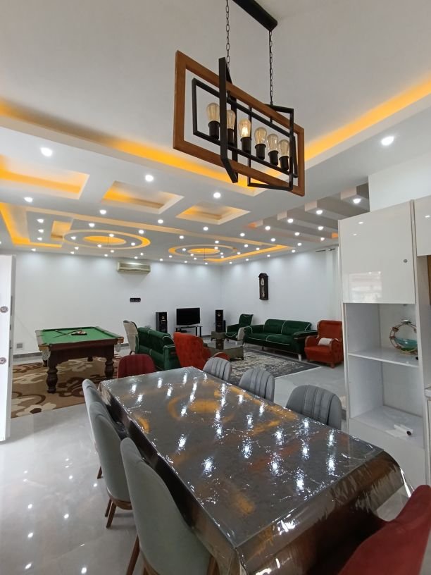 ویلا چهارخوابه تریپلکس استخردار آبگرم عمارت حسینی