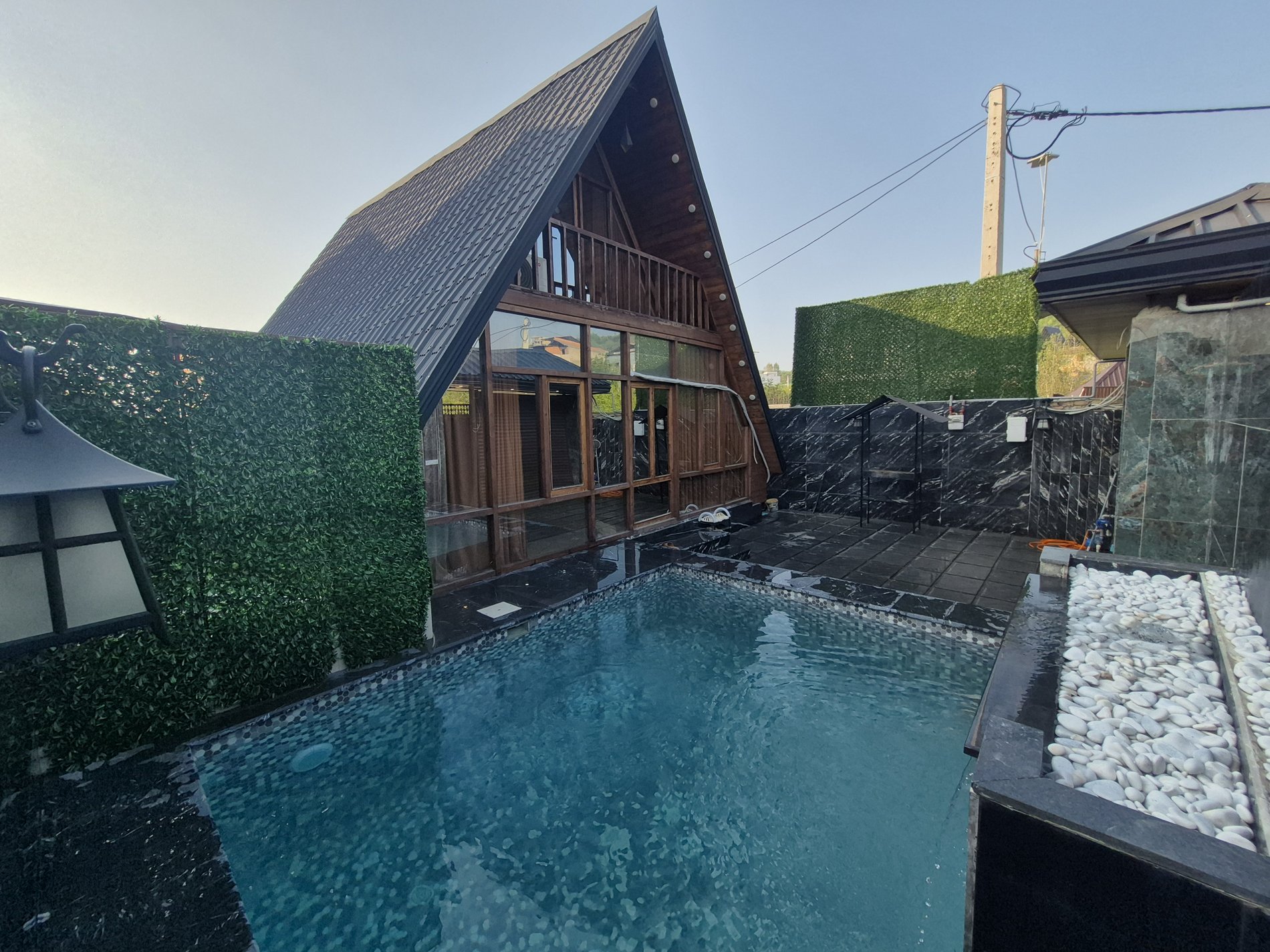 کلبه دوخوابه سوئیسی دوبلکس سوسره